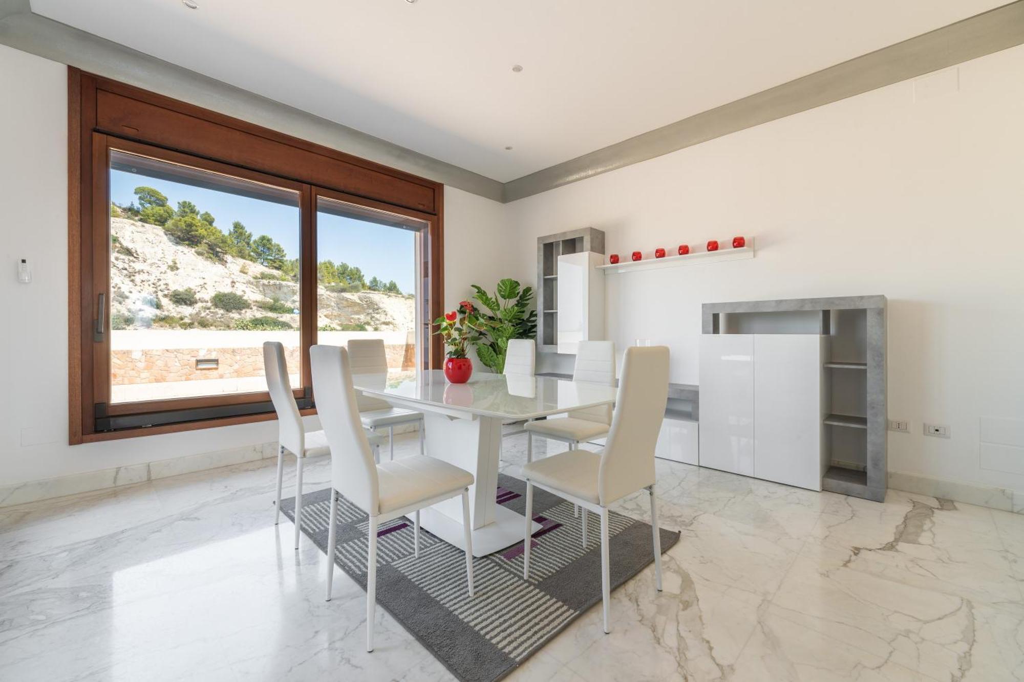Vakantiehuis Lovely View By Sery Cagliari